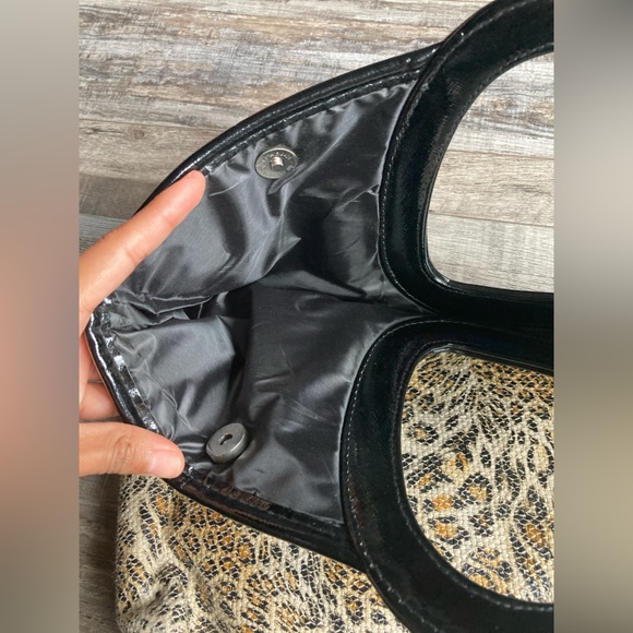 Animal Print Handbag - Picture 7 of 10